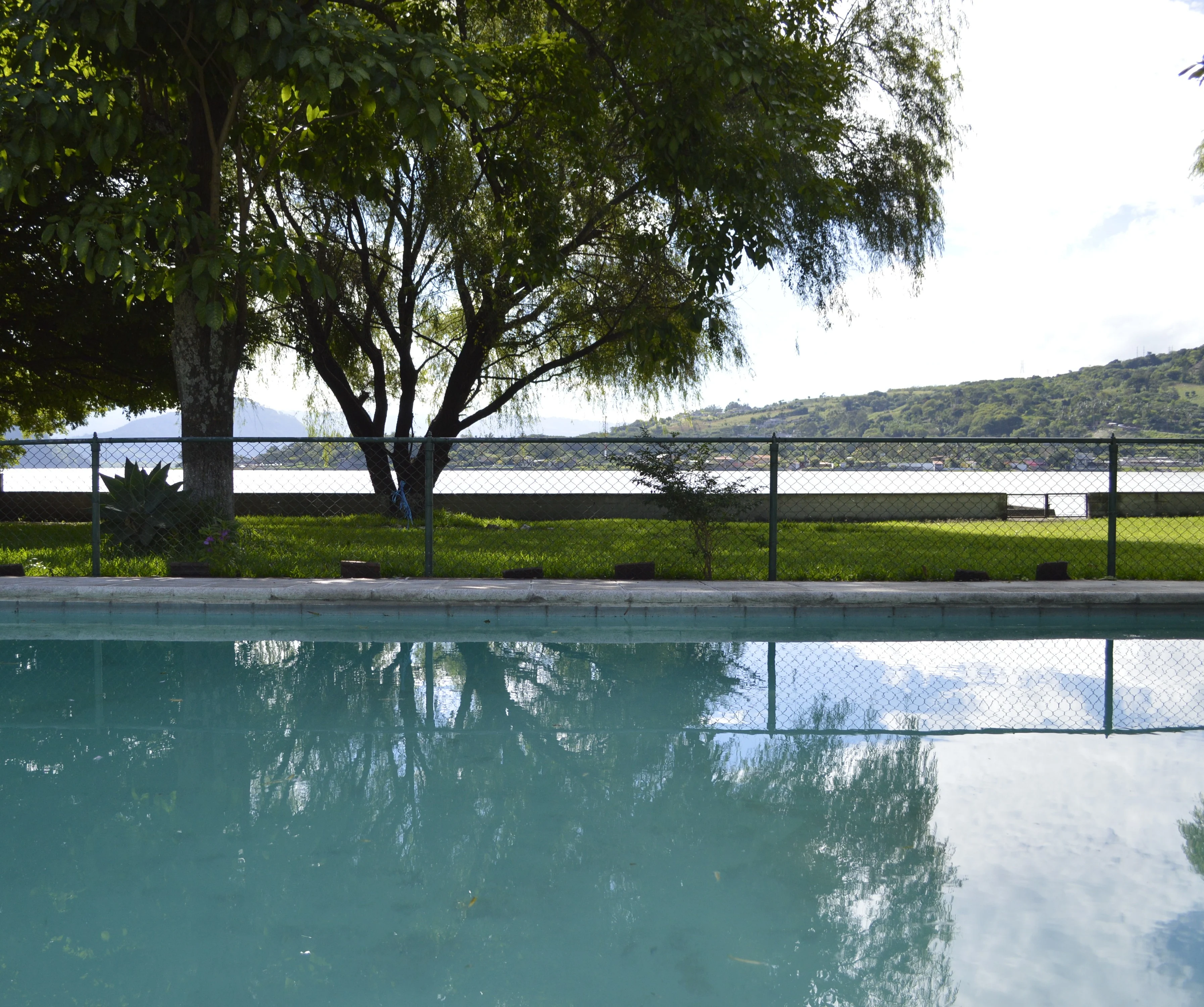 Naturaleza en Hebrón con piscina para ninos y adultos